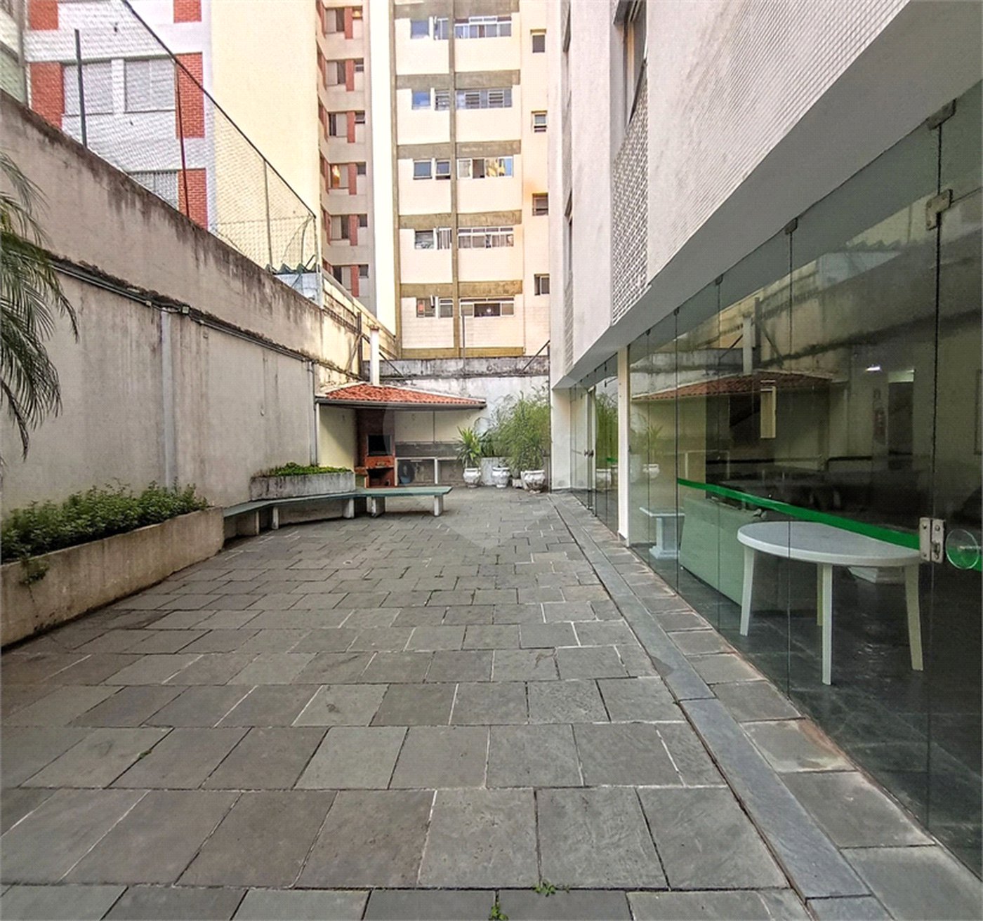 APARTAMENTO DE 98,96 M² COM 03 DORMITÓRIOS, SUÍTE, 03 BANHEIROS E VAGA DE GARAGEM PARA VENDA EM PERDIZES