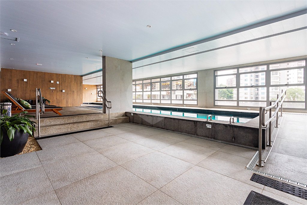 Apartamento à venda com 1 suíte em Moema, São Paulo, SP