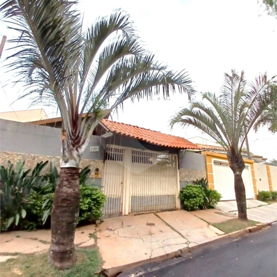 Casa à venda no Jardim Munique