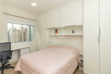 **Apartamento na Saúde 61m² | 2 dormitórios | 1 suíte | 2 vagas | depósito privativo**
