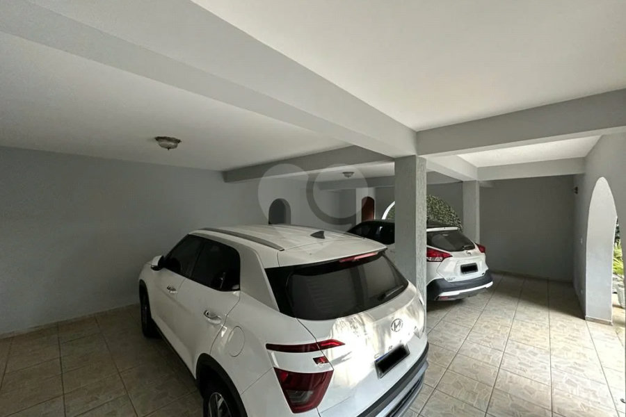 Casa assobradada à venda no bairro Nova Piracicaba, em Piracicaba/SP.