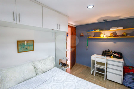 Casa à venda com 4 quartos, sendo 2 suítes, em Brooklin, São Paulo, SP