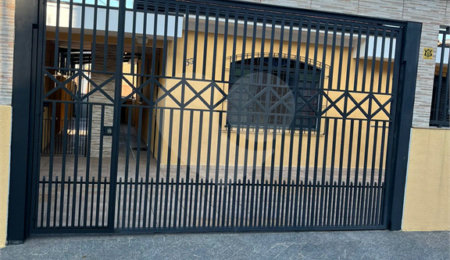 Casa à venda com 3 quartos, sendo 1 suíte,  em Jardim Monte Kemel, São Paulo, SP