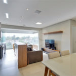 Apartamento com 68m² sala 02 ambientes, 02 dormitórios, sendo 01 suíte banheiro social e vaga no subsolo.! Venha conhecer!