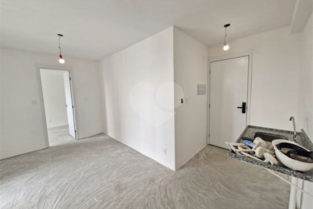 Apartamento à venda no Belém proximo do metro a 50 metros.Com 40m² 1 dormitório 1 vaga coberta,sacada infra estrutura de ar condicionado.Aceita e estuda Permuta.