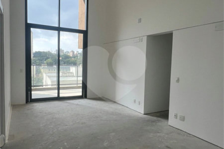 Charme, conforto e vista livre na Vila Clementino – 98 m² com pé-direito duplo!