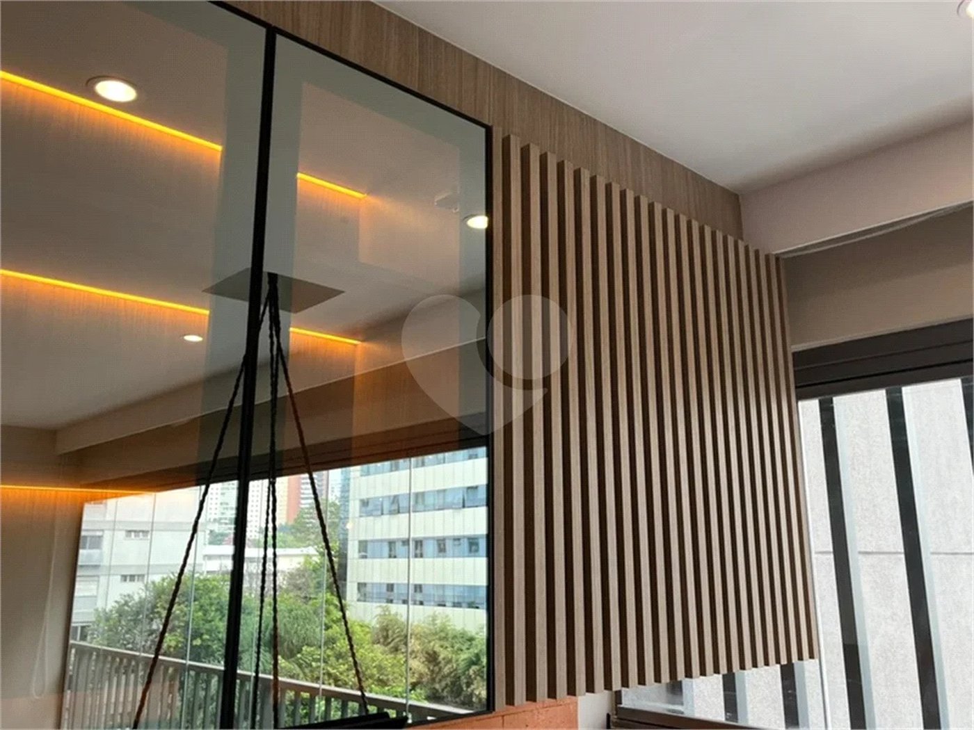 Apartamento mobiliado com 44 m2, 1 dormitório e 1 vaga a venda nos Jardins