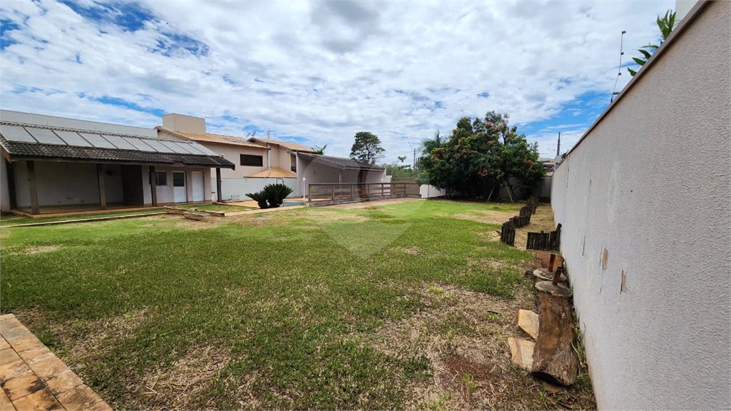 Lote á venda no residencial Eldorado.
