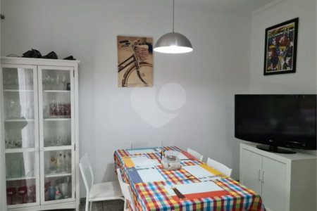 Lindo Sobrado em Condomínio