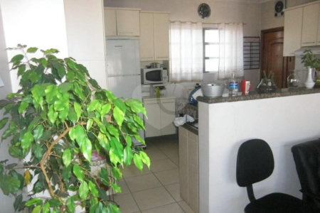 Campos Elíseos -Apto 143m² - 03 quartos - 01 Suíte - 01 Vaga.