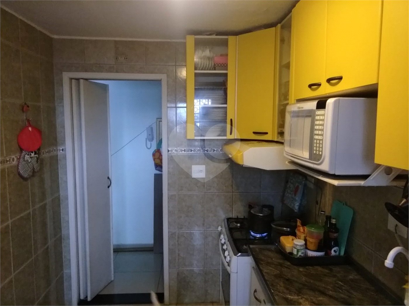 Apartamento com 2 dormitórios e 1 vaga no Tremembé