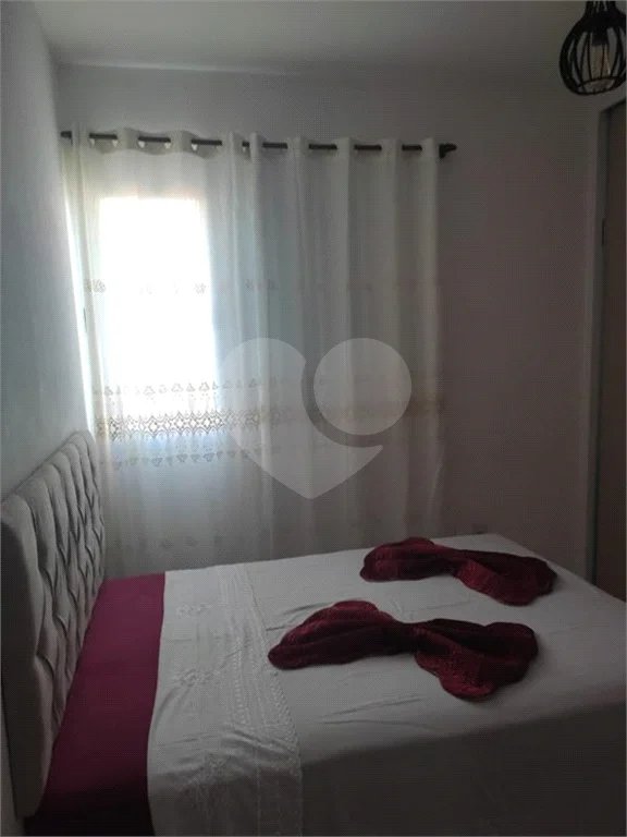 Casa com 64m², 2 quartos, 2 garagens, à venda em Itaquera