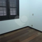 Linda casa para venda / Locação em bairro nobre