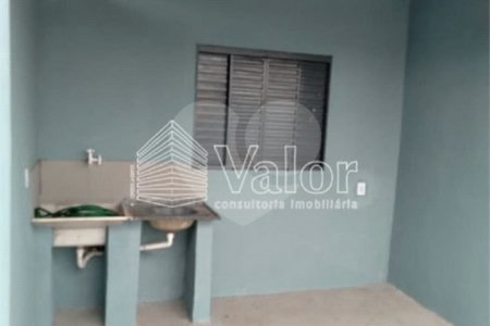 Ótimo salão comercial com uma casa no andar superior