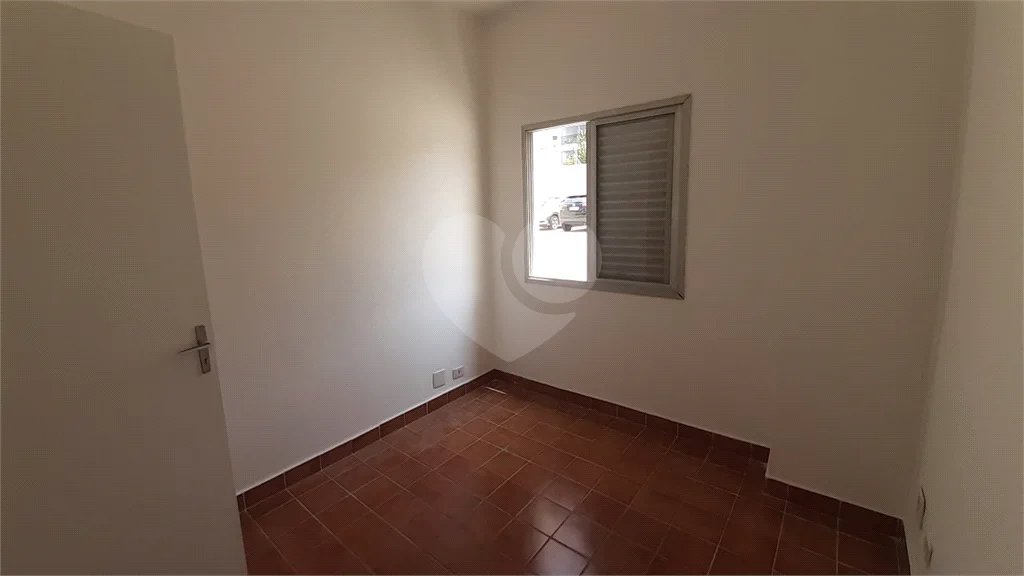 Apartamento de 1 quarto, no térreo, com garagem, para locação no Cambuci