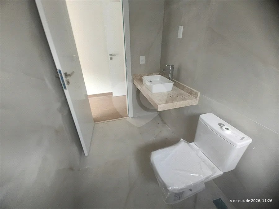 Casa exclusiva em Atibaia de alto padrão com 3 suítes, piscina, espaço gourmet, condomínio fechado, aceita financiamento