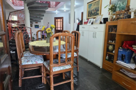 Casa à venda com 4 quartos, sendo 2 suítes,  em Cidade São Francisco, São Paulo, SP