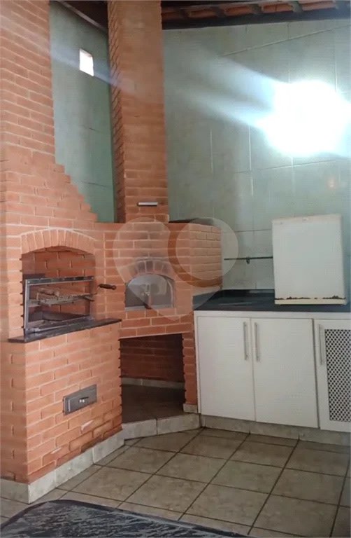 Sobrado de 242 m² com 3 Suítes e 4 Vagas de Garagem no Ipiranga