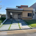 Casa à venda com 3 quartos, sendo 1 suíte,  em Portal do Bosque, Louveira, SP