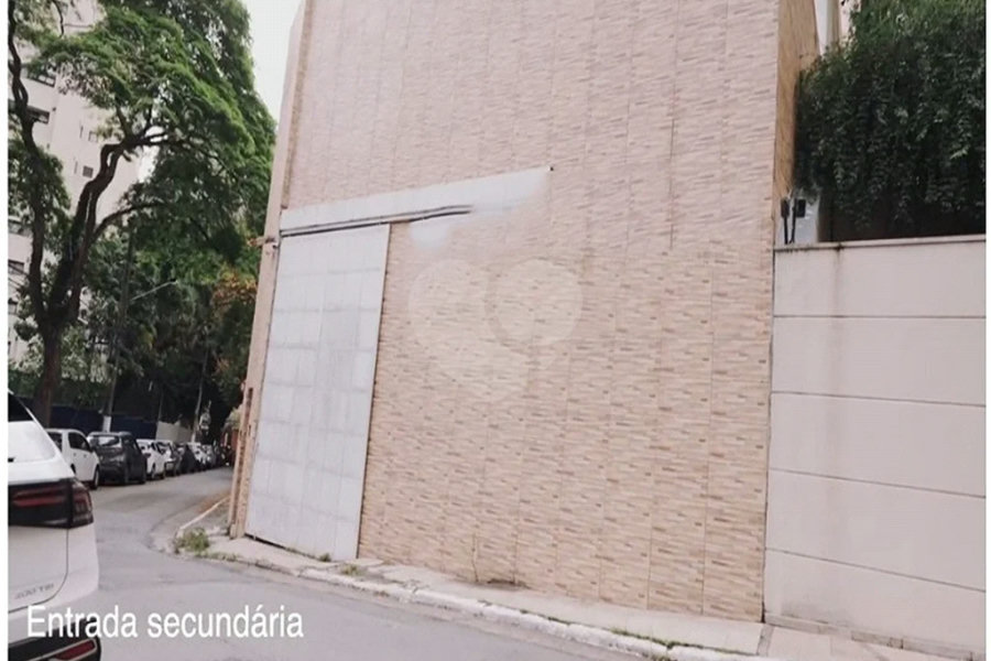 Oportunidade de Prédio Comercial para locação em Moema e Vila Nova Conceição.