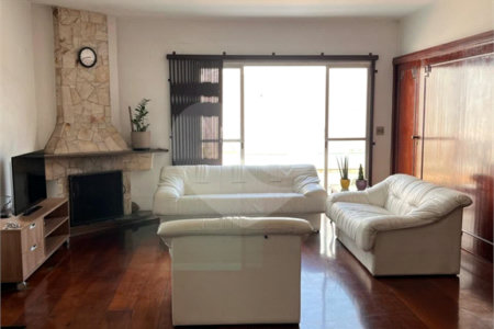 Casa Térrea à venda com 3 quartos, sendo 1 suíte,  em Socorro, São Paulo, SP