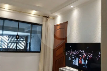 Casa com 324m², 4 dormitórios, sendo 1 suíte, 4 vagas, à venda no Jardim Las Vegas em Santo André.