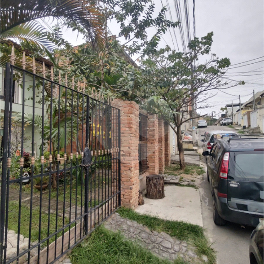 CASA DUPLEX COM QUINTAL