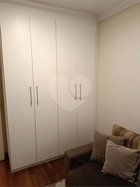 Apartamento na Região da Mooca. Excelente Localização com 3 Dormitórios sendo 1 Suíte e 2 Vagas de Garagem