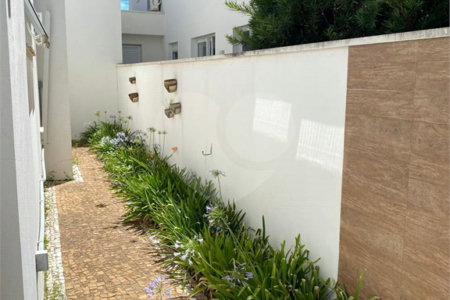 Casa à Venda de 4 dormitórios suítes em São Carlos, no Condomínio Damha I