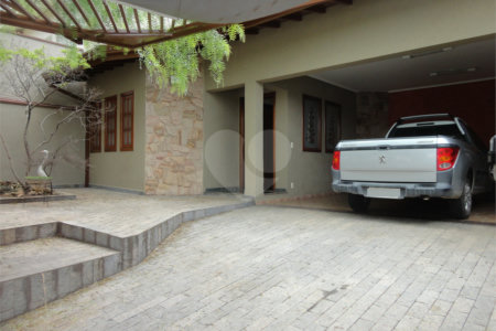 Casa à venda em Valinhos/SP