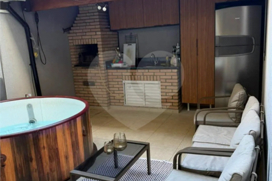 Casa à venda com 4 quartos em Vila Fiat Lux, São Paulo