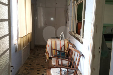 Casa com 315 m² tendo 4 dorm no Jardim da Glória.