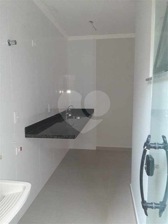 Apartamento com 37m2, 2 quartos, banheiro, sala, cozinha, quintal e 1 vaga de GARAGEM