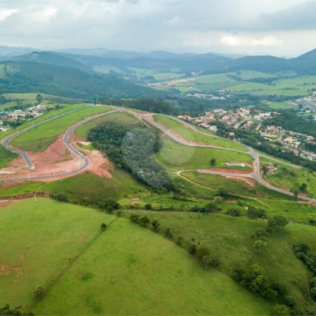 Terrenos a partir 300 metros em condomínio fechado e pronto para construir, aceita financiamento