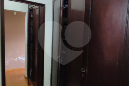 Casa à Venda de 3 dormitórios em São Carlos, no bairro Parque Santa Marta