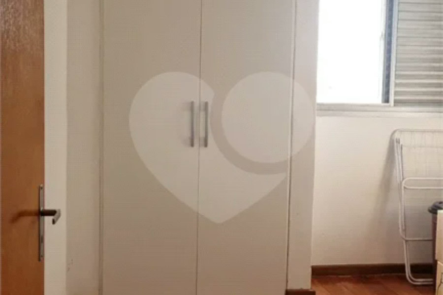 Apartamento á venda - Vila Guarani três dormitórios