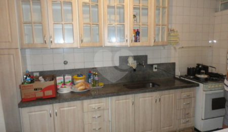 Casa à venda com 3 quartos, sendo 1 suíte,  em Vila Gomes, São Paulo, SP