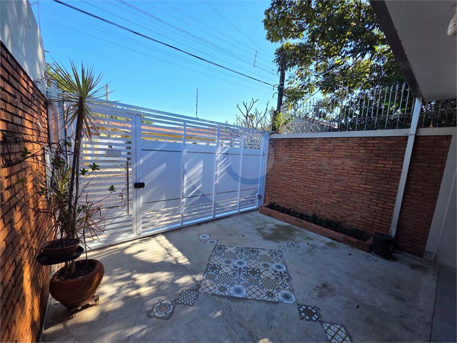Casa à venda com 3 quartos, sendo 1 suíte,  em Jardim Nova Santa Paula, São Carlos, SP