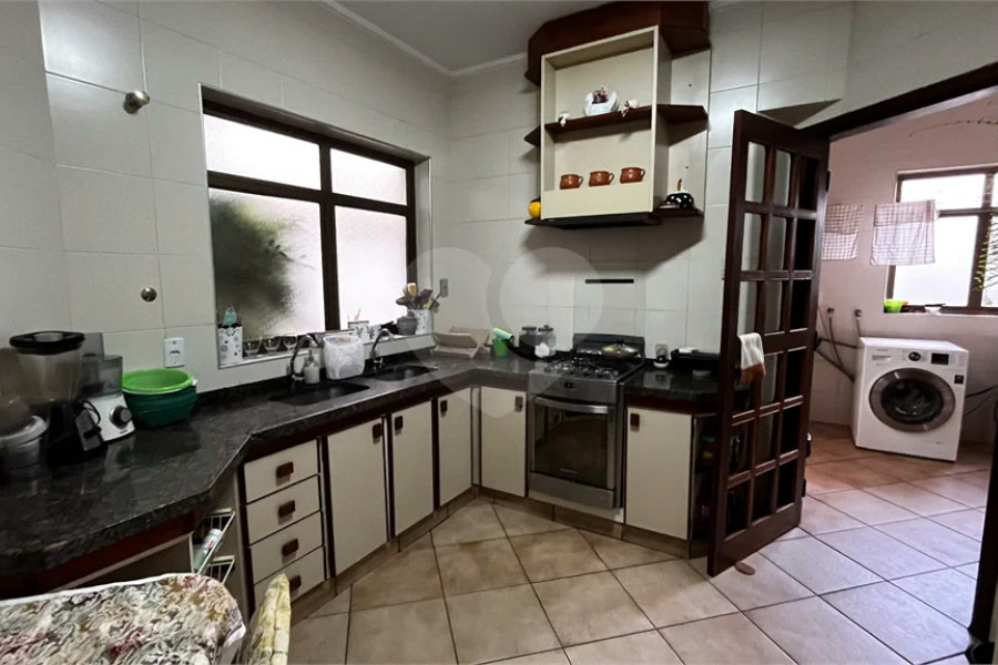 Casa à venda com 3 quartos, sendo 1 suíte, em Jardim Dos Estados, Poços de Caldas - MG