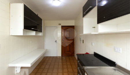 Apartamento à venda com 3 quartos, sendo 1 suíte,  em Planalto Paulista, São Paulo, SP