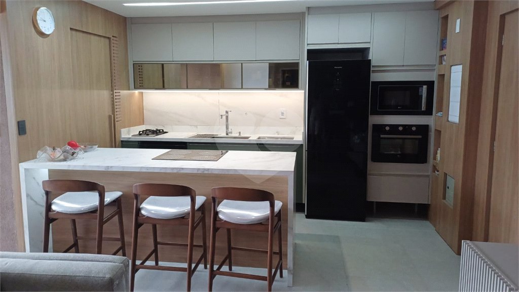 Apartamento a venda na Saúde 2 dormitórios com 2 vagas de garagem demarcadas. Aceita e estuda Permuta.