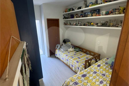 Casa à Venda com 225m² – Ampla e Bem Localizada - Estuda permuta.