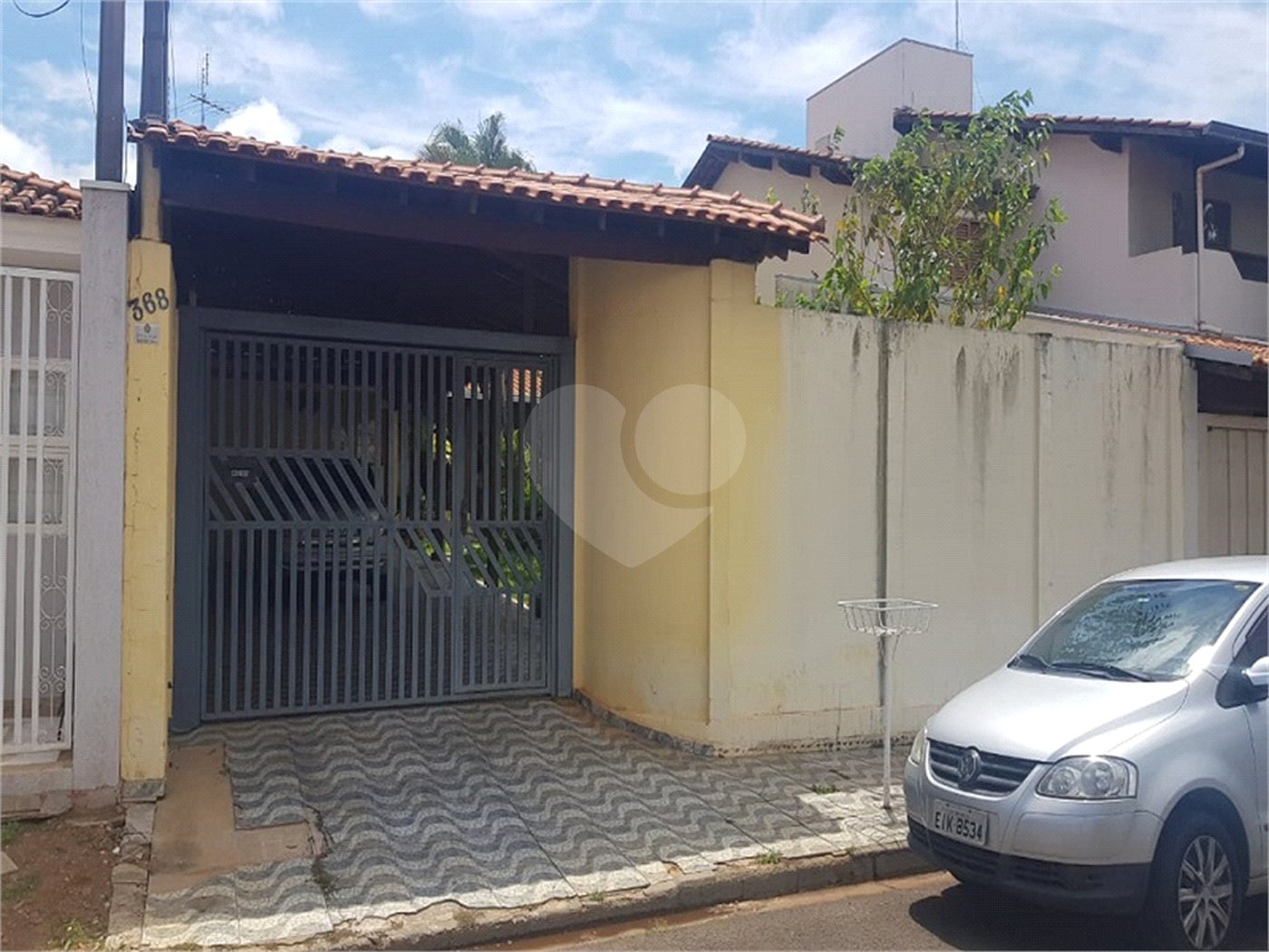 Sobrado à Venda no Parque Fehr – 3 Dormitórios e Área Gourmet em Rua Tranquila