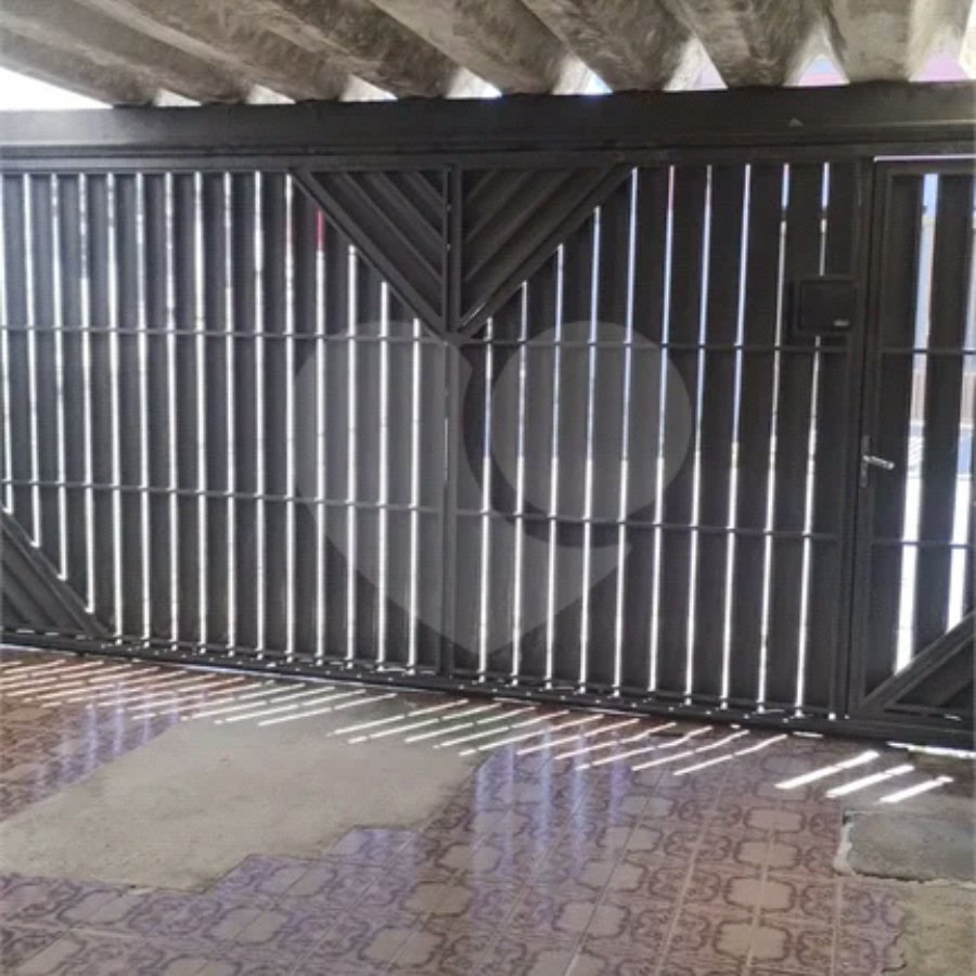 Casa com 129m², 2 quartos, 2 garagens, à venda no Jd. do Estado - Santo André