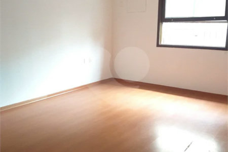 Casa à venda com 4 quartos, sendo 1 suíte,  no Centro, Vinhedo, SP