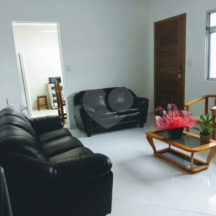 CASA TÉRREA À VENDA NA MOOCA - COM PORTEIRA FECHADA.