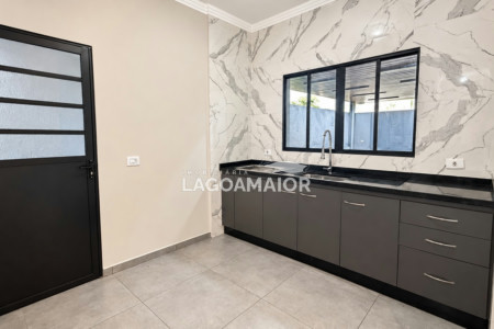 Casa à venda com 2 quartos, sendo 1 suíte, no condomínio Alto do Capivari, Três Lagoas - MS