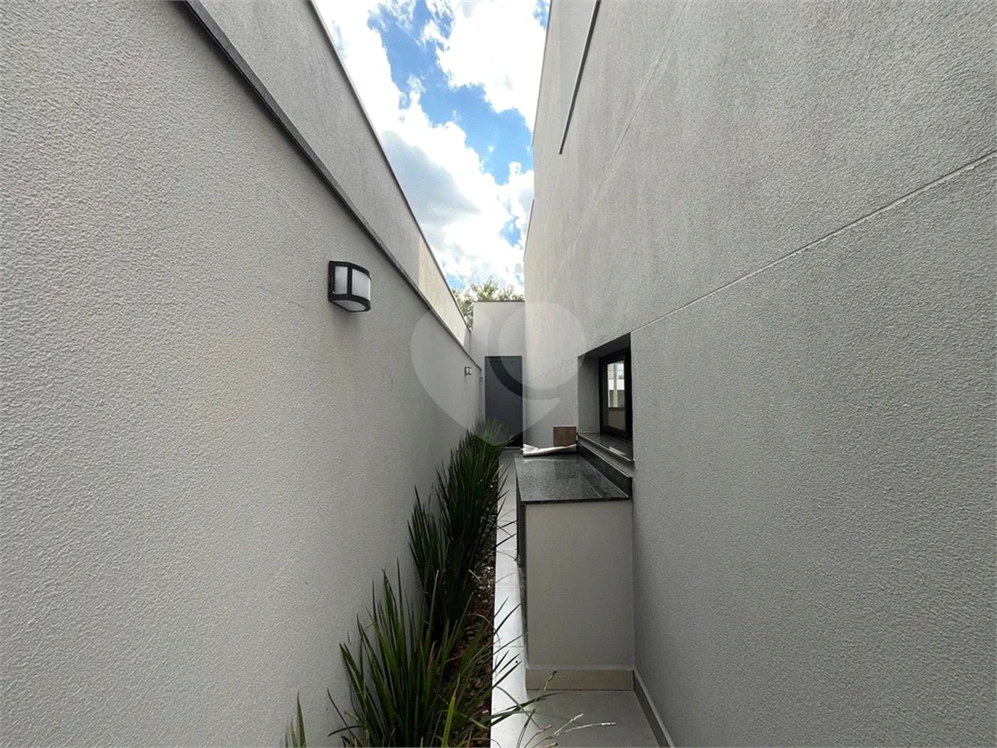 Excelente Casa Plana no Condomínio Bela Vista