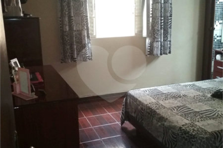 Casa térrea para venda ou locação no Jardim São Carlos V