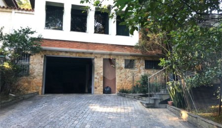 Casa Térrea à venda com 4 quartos, sendo 1 suíte,  em Tremembé, São Paulo, SP